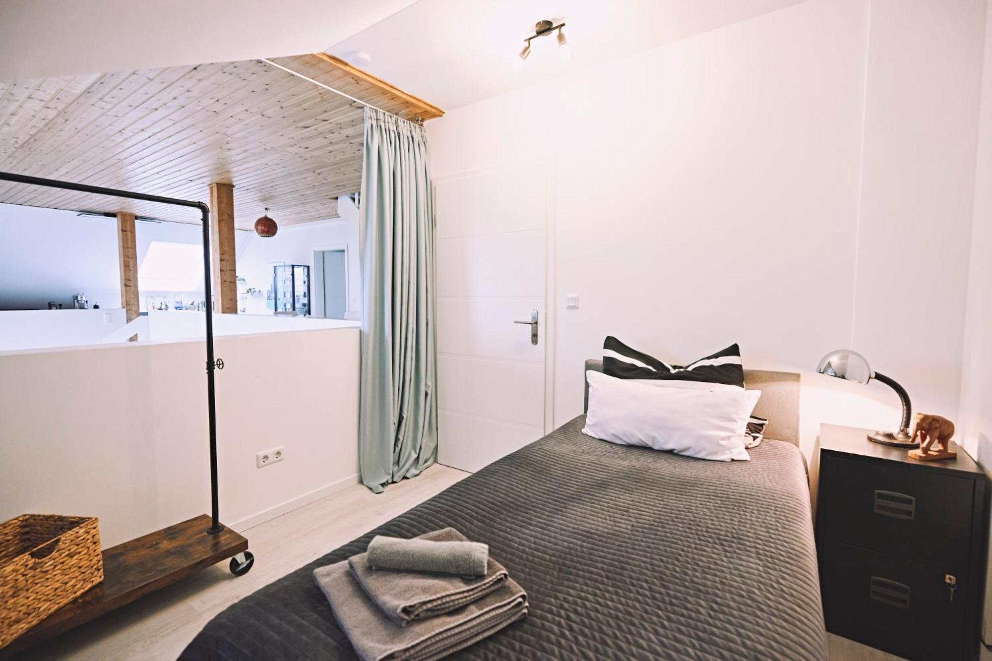 Bildstein'S "Kathmandu" Apartment Langenfeld  Luaran gambar