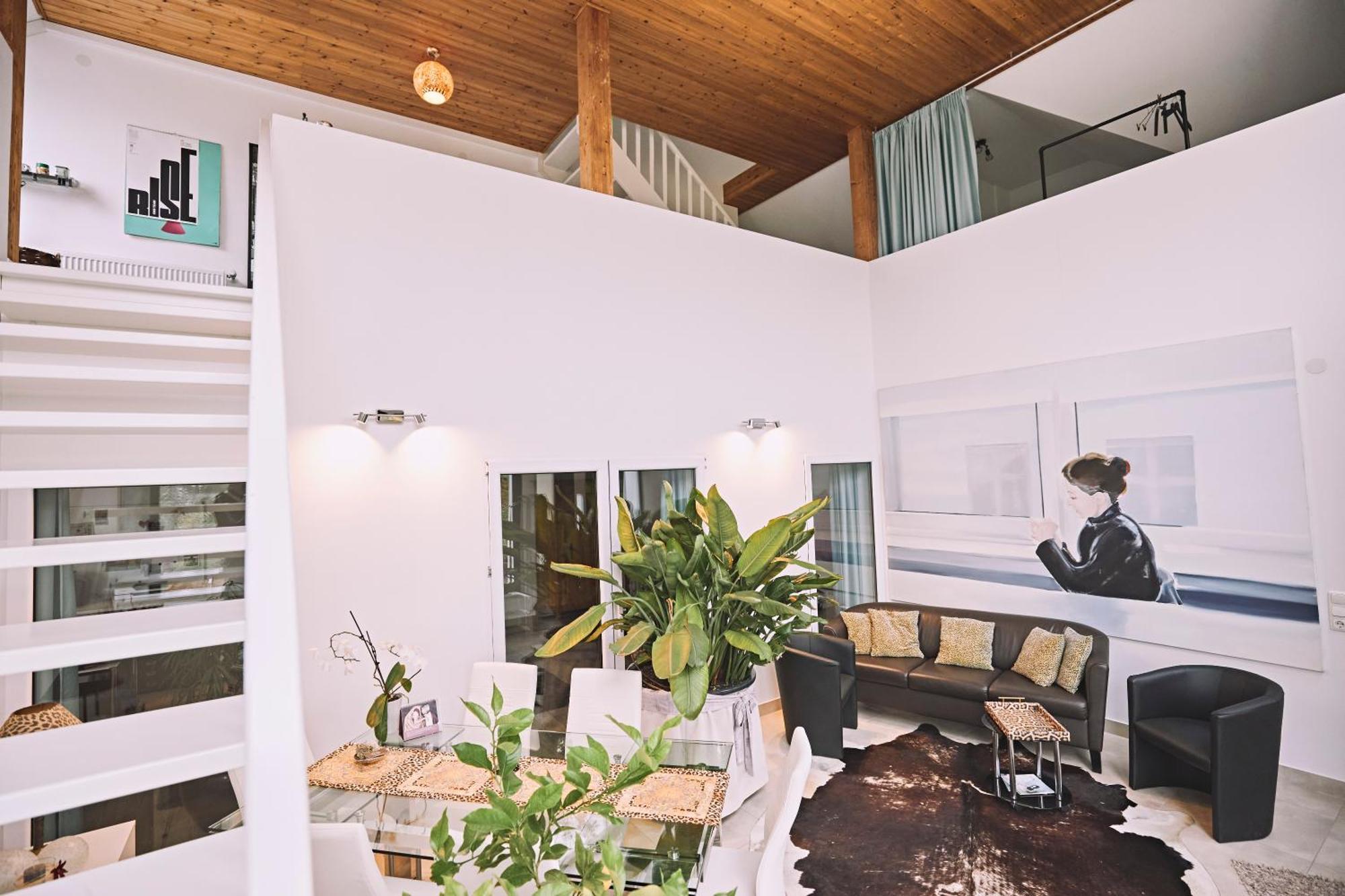 Bildstein'S "Kathmandu" Apartment Langenfeld  Luaran gambar